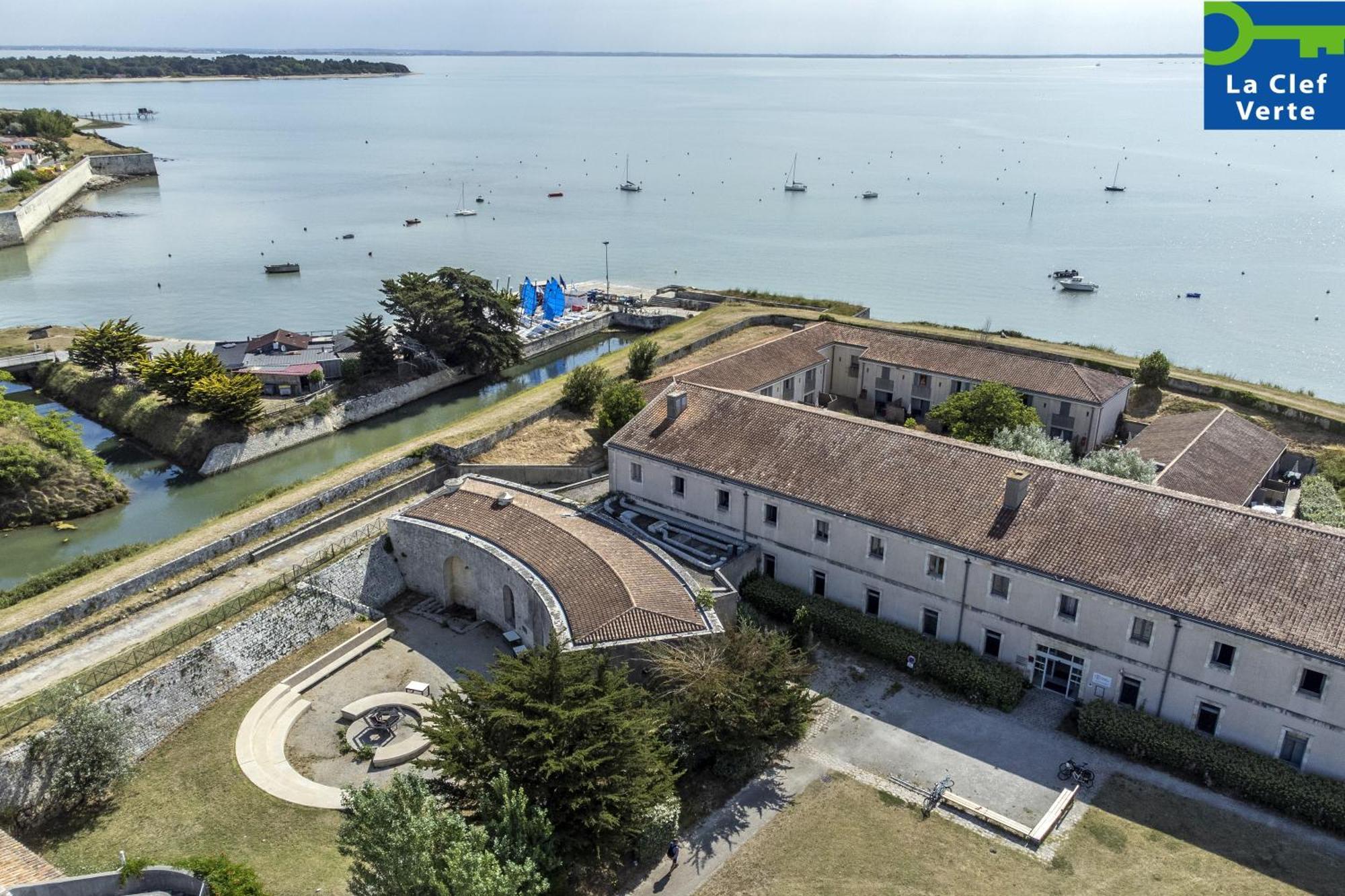 Résidence Pierre&Vacances Le Fort de la Rade Île dʼAix Esterno foto