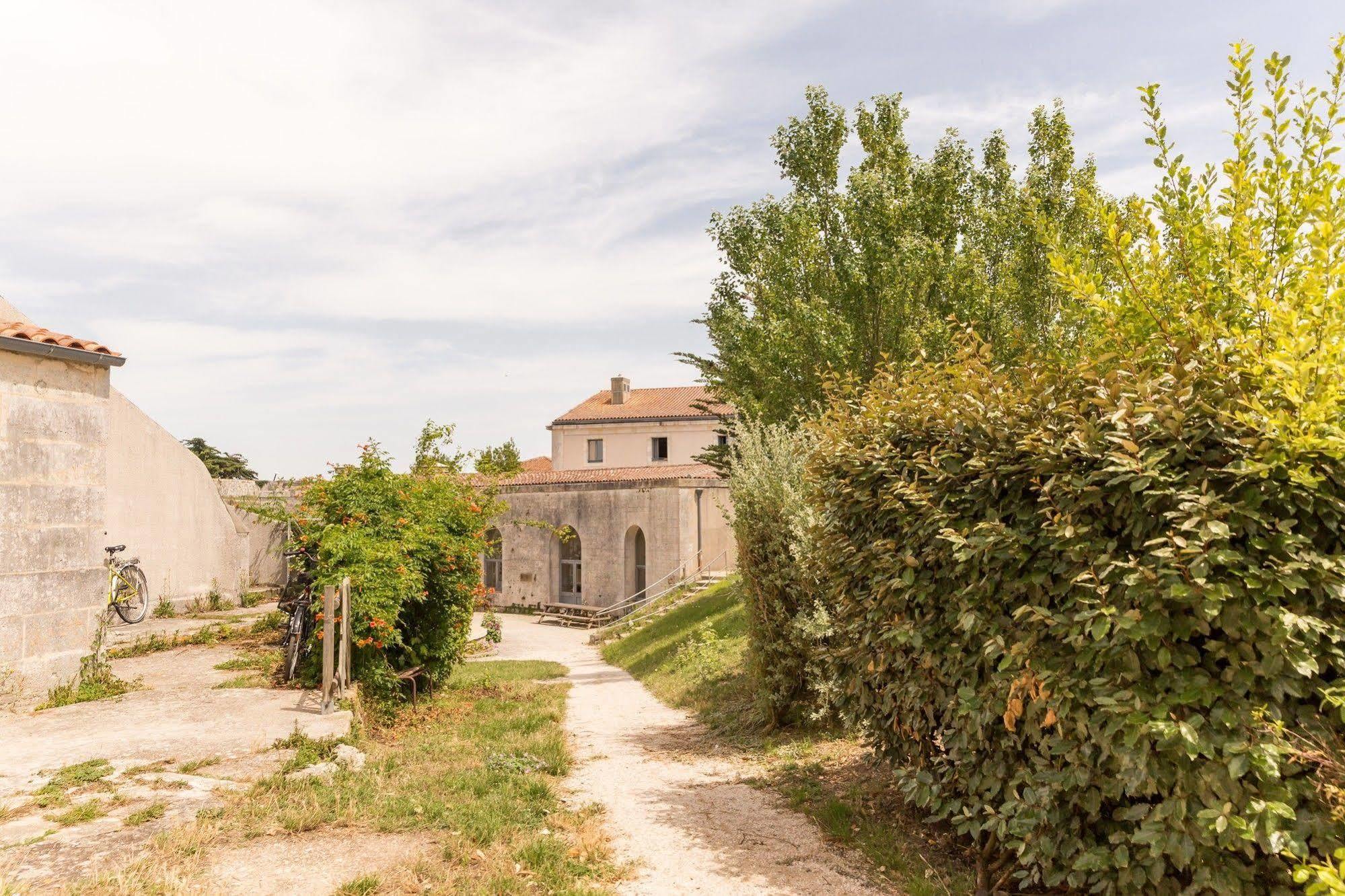 Résidence Pierre&Vacances Le Fort de la Rade Île dʼAix Esterno foto